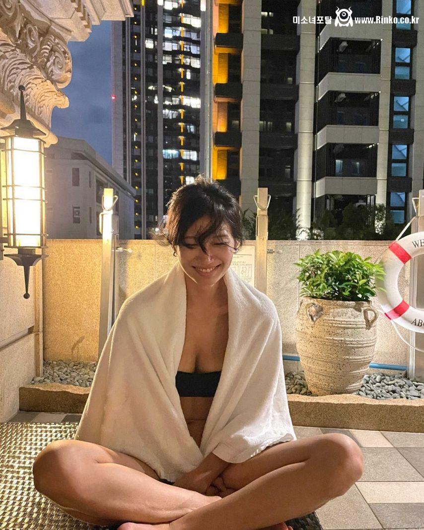 이희은 사장님 비키니 ... (인스타)