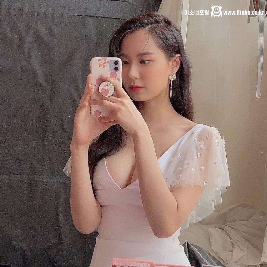 딕펑스 멤버와 열애중인 최연수에 대해 알아보자