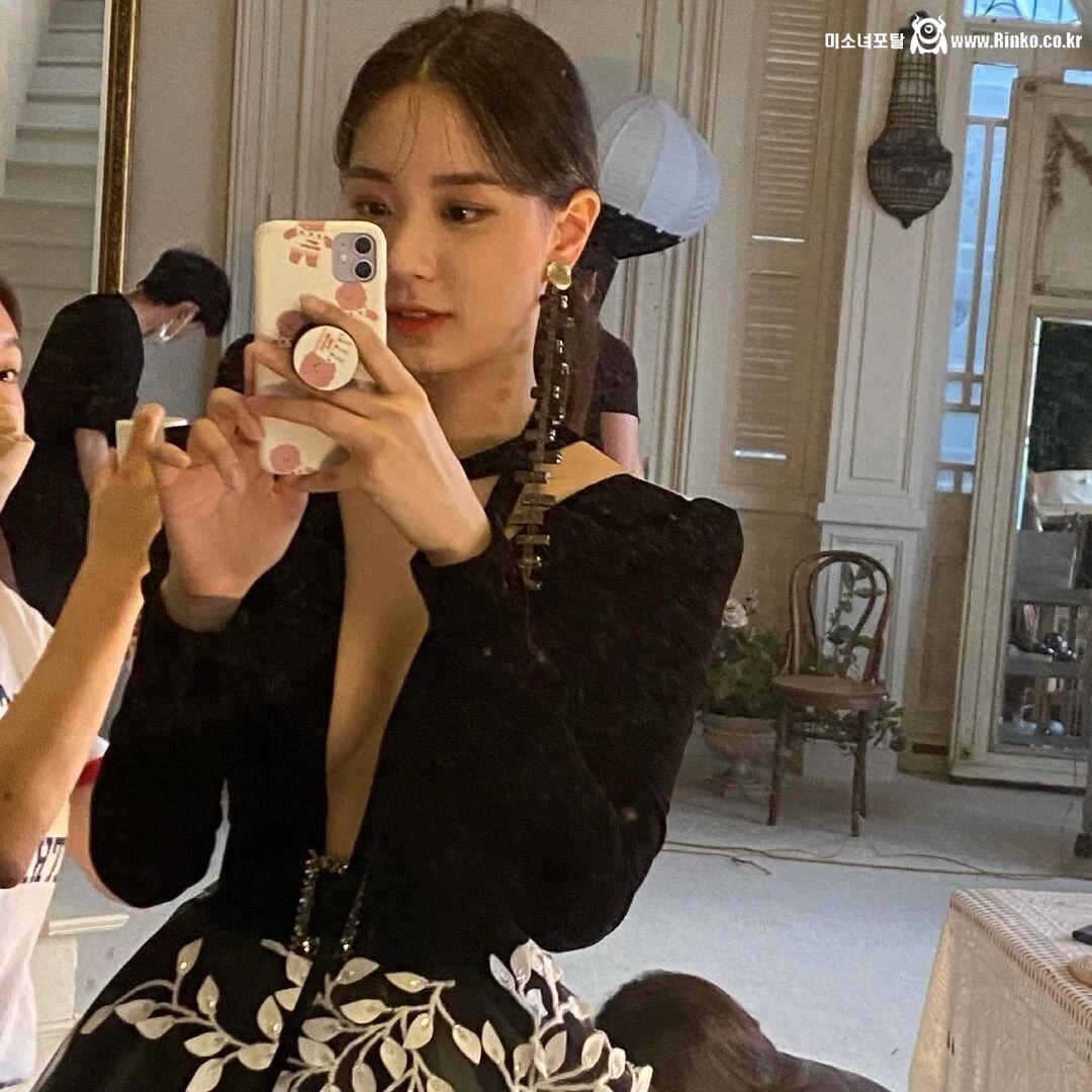 딕펑스 멤버와 열애중인 최연수에 대해 알아보자