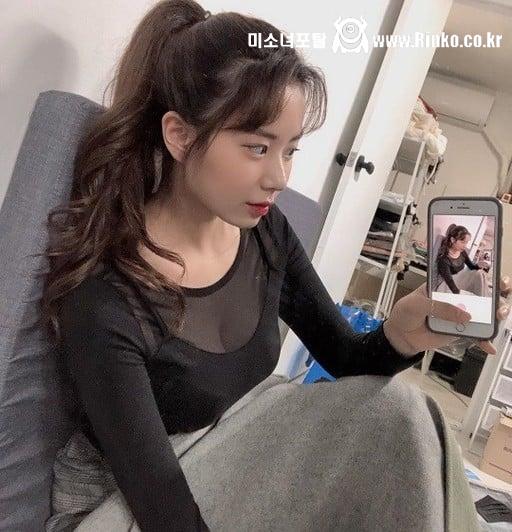 딕펑스 멤버와 열애중인 최연수에 대해 알아보자