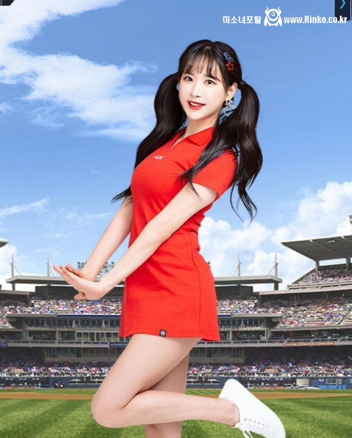 김한나 스쿨룩 and 빨간 원피스