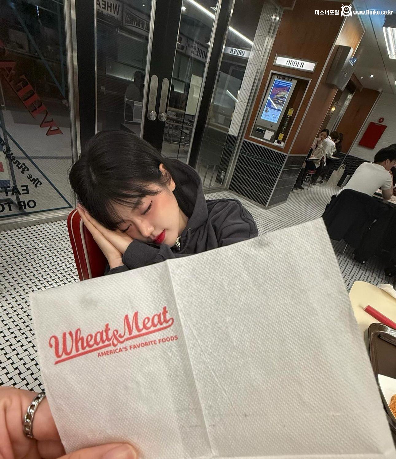 존나 이쁜 인플루언서