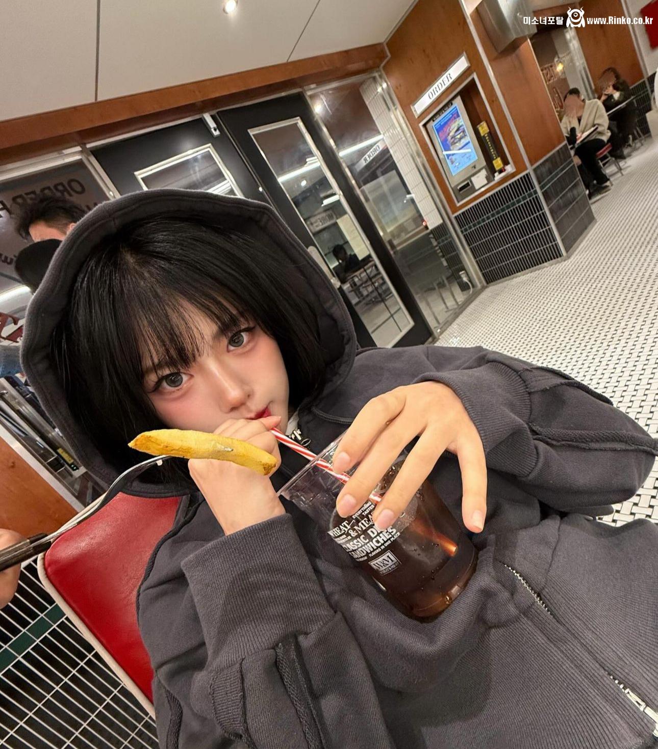 존나 이쁜 인플루언서