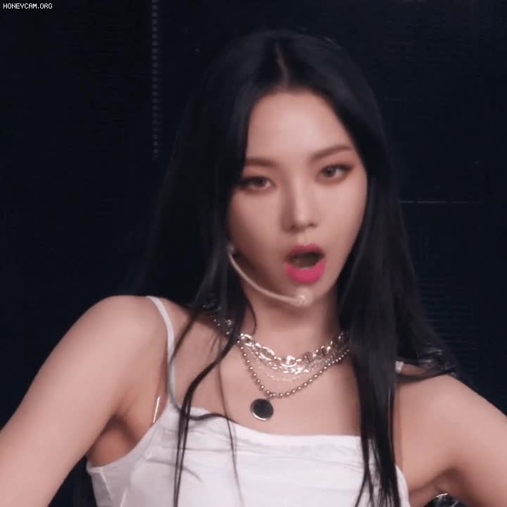 Honeycam 2021-05-25 23-14-19.gif