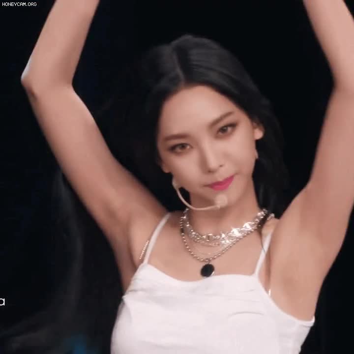 Honeycam 2021-05-25 23-17-07.gif