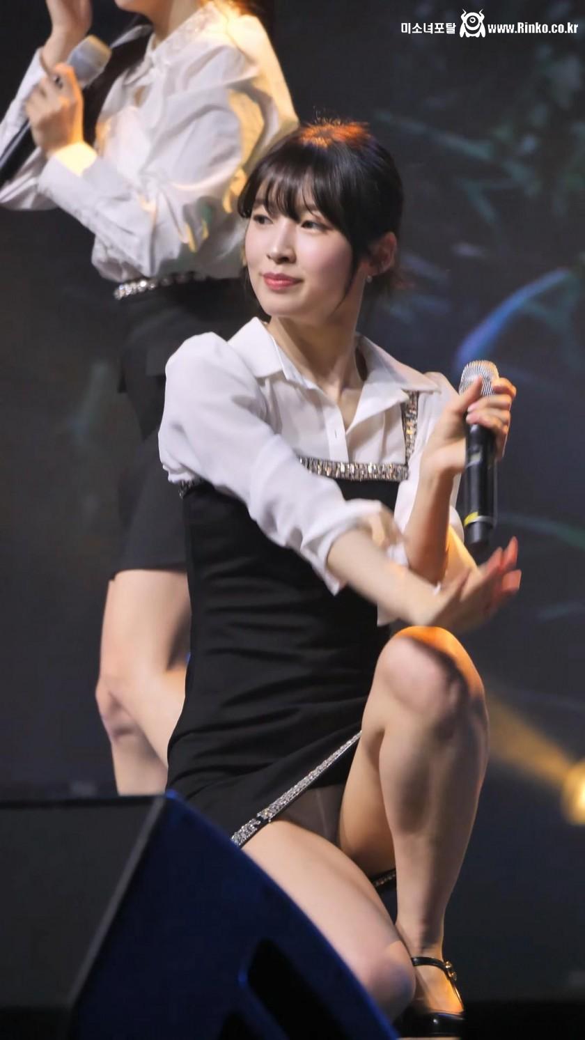 흰 속바지 오마이걸 아린