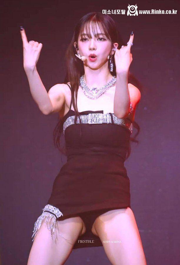 앞에서 보는 카리나의 ㅇㄷㅇ