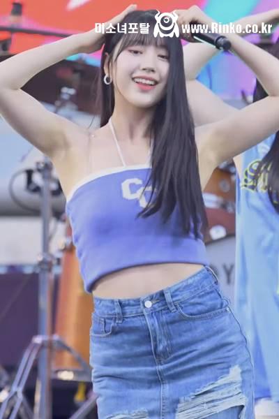 끈 홀터넥 봉긋 크롭탑 드림노트 수민