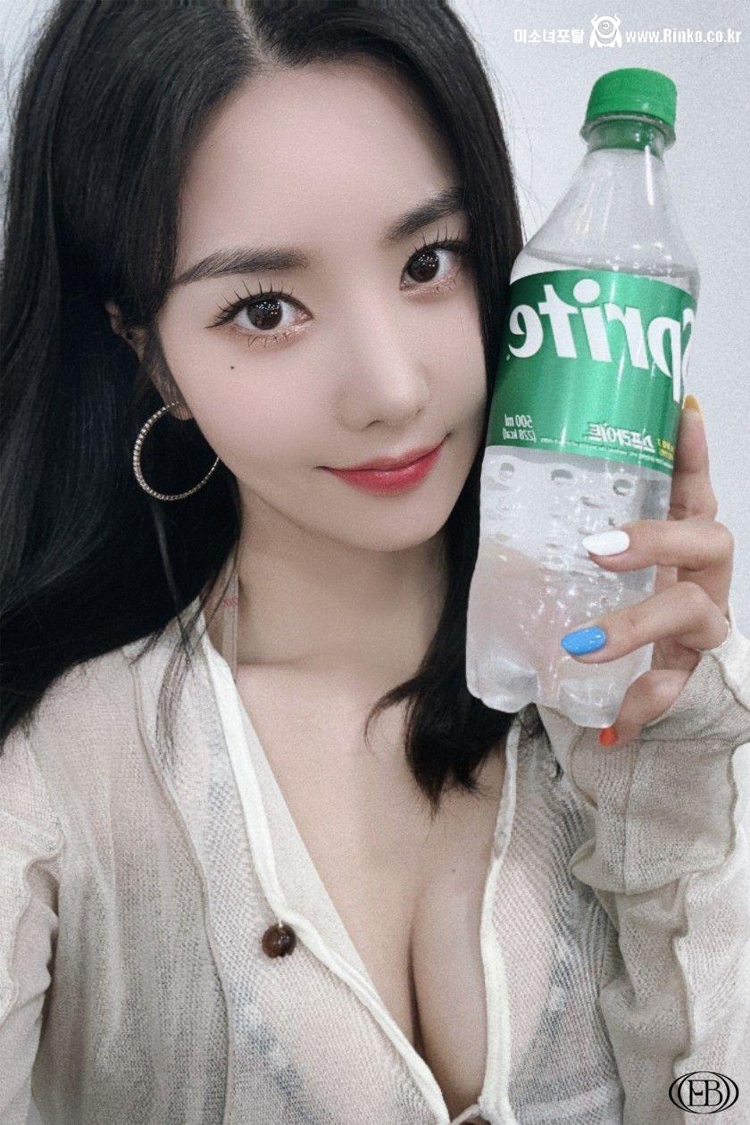 권은비 워터밤 비하인드 포토