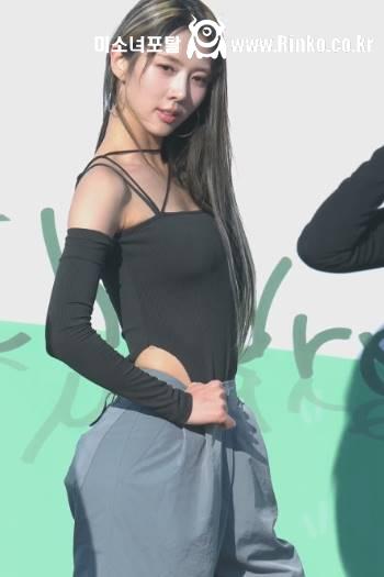 얇은 하이레그 바디슈트 드림캐쳐 유현