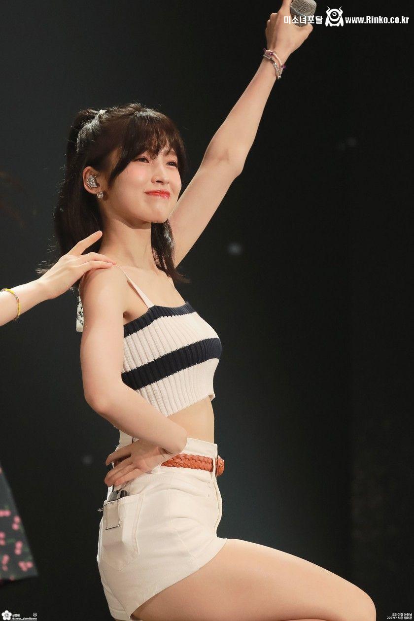 더운 날 수분 충전 오마이걸 아린