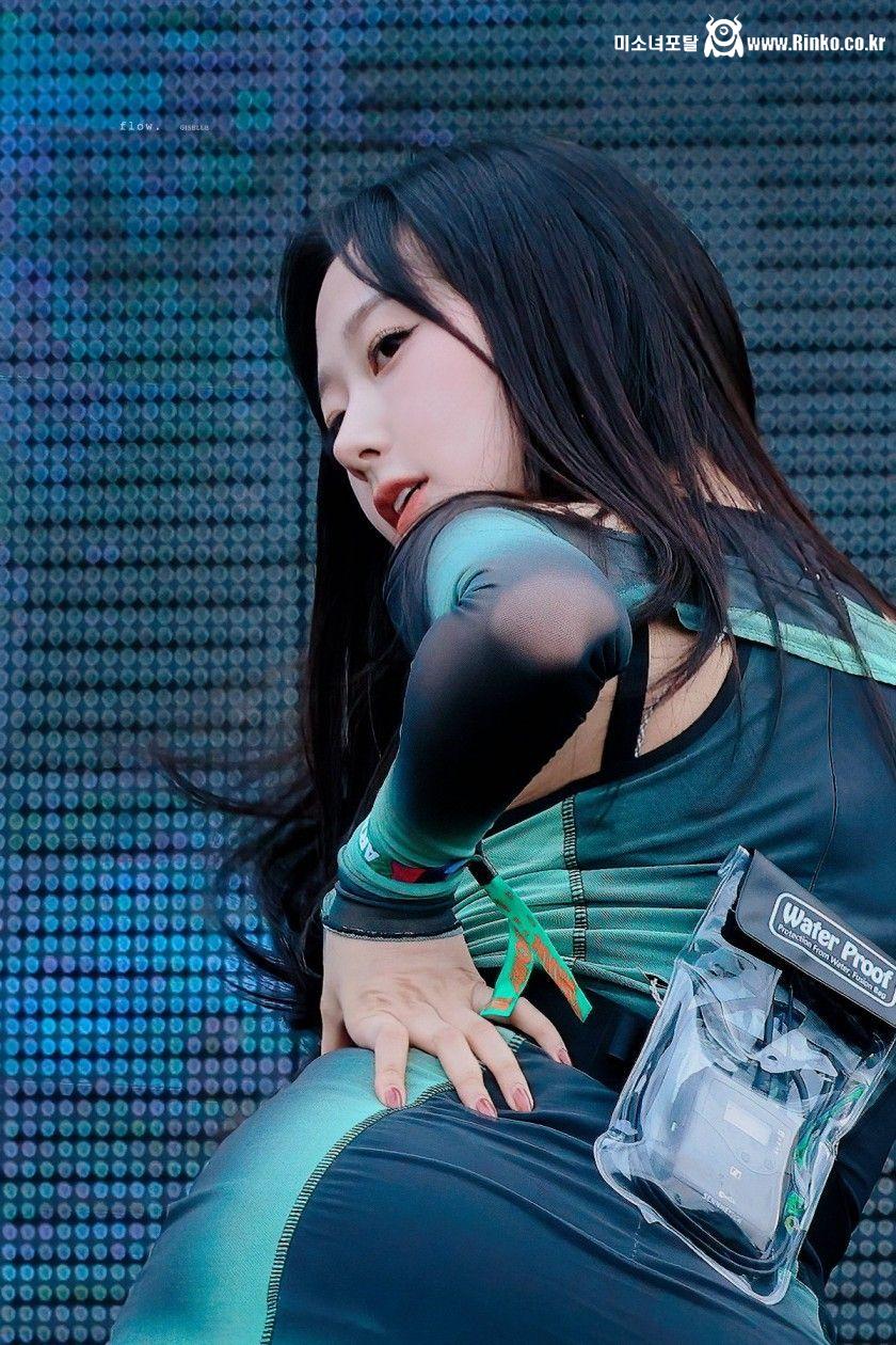 젖은 트임 원피스 워터밤 에스파 지젤