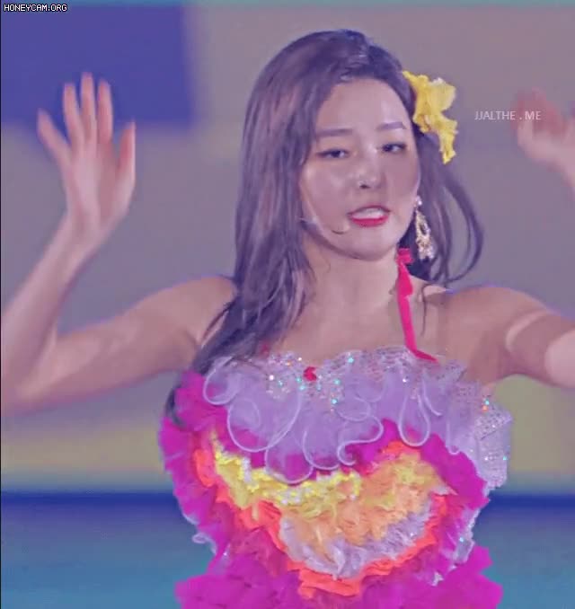 1627101933 (1).gif