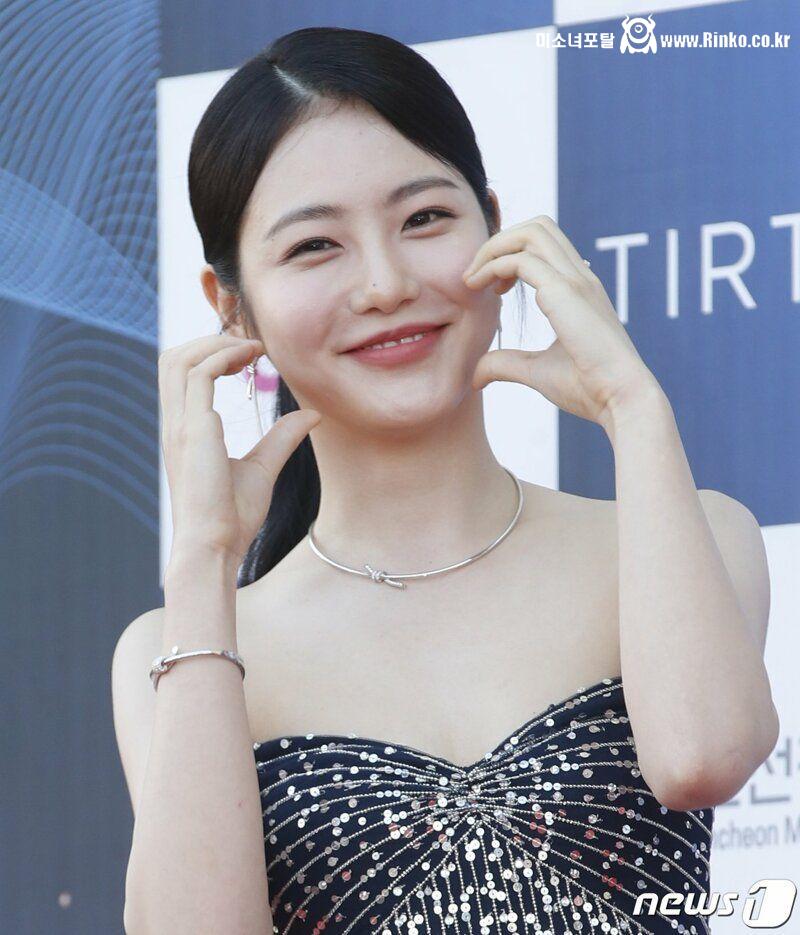 신예은 청룡 시리즈 어워즈 레드카펫