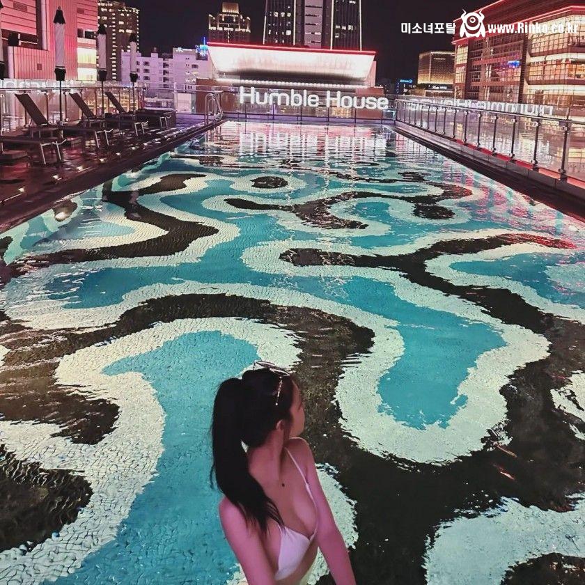 시원하게 입은 미주