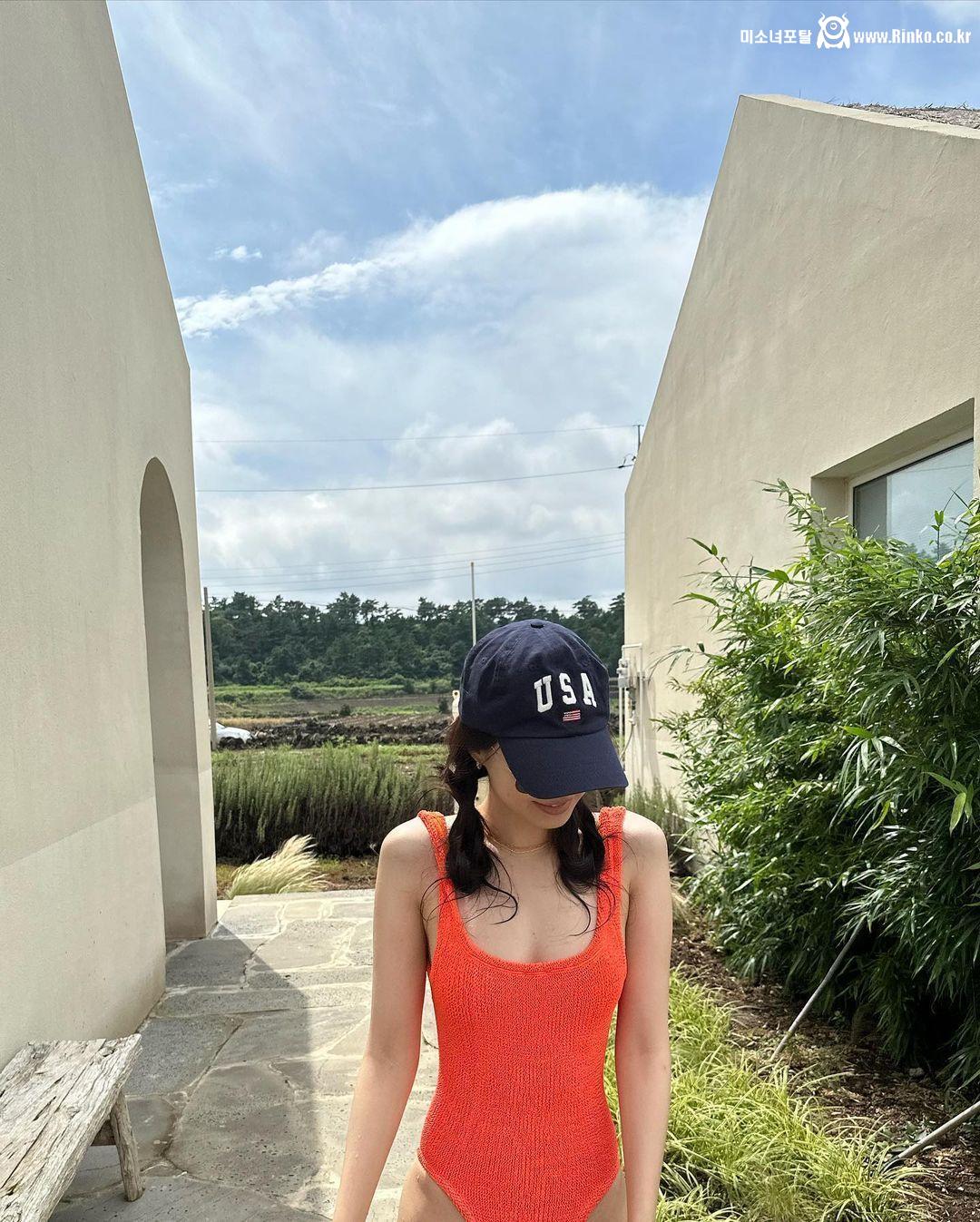 인스타 손나은 수영복