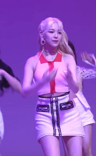 1631103629 (2).gif