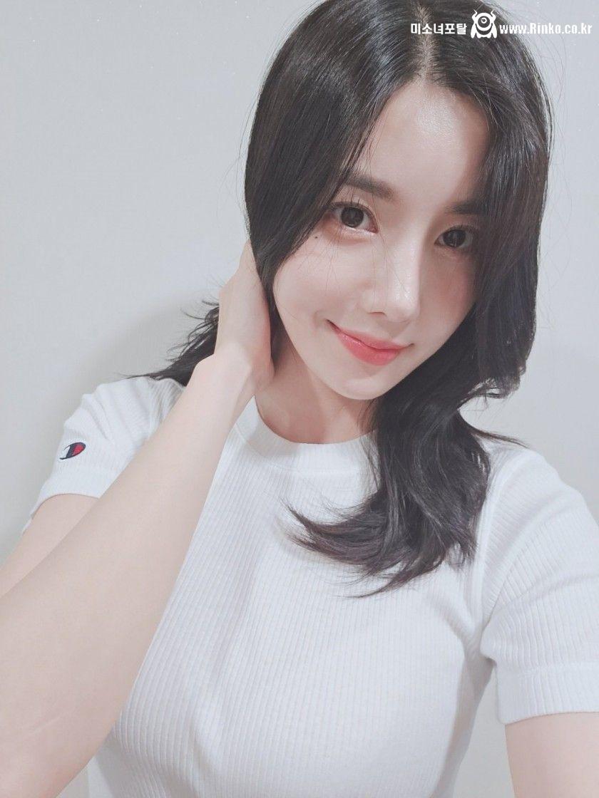 골지 티셔츠 묵직한 출근길 권은비