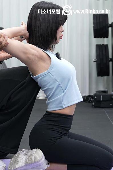 고통 받는 조현영