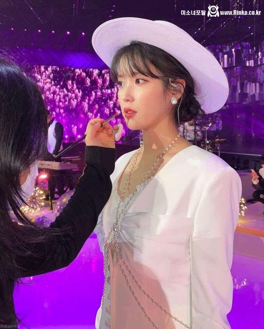 아이유 레트로 감성