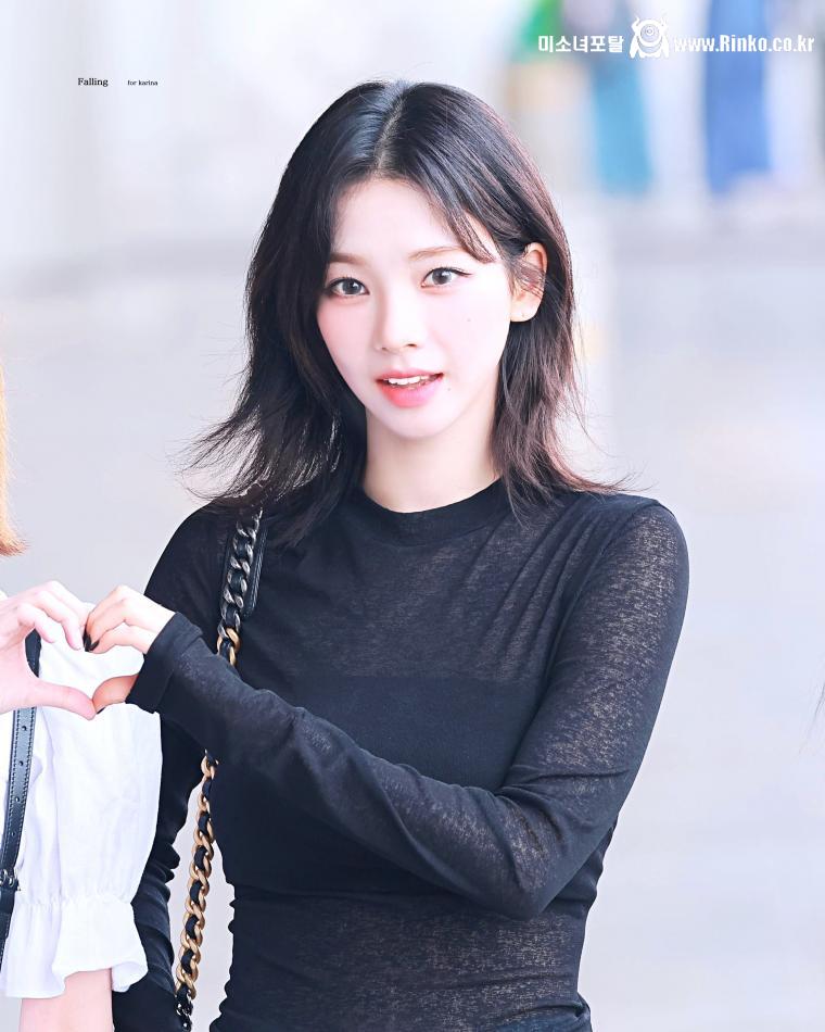 어디에서도 빛이 나는 카리나