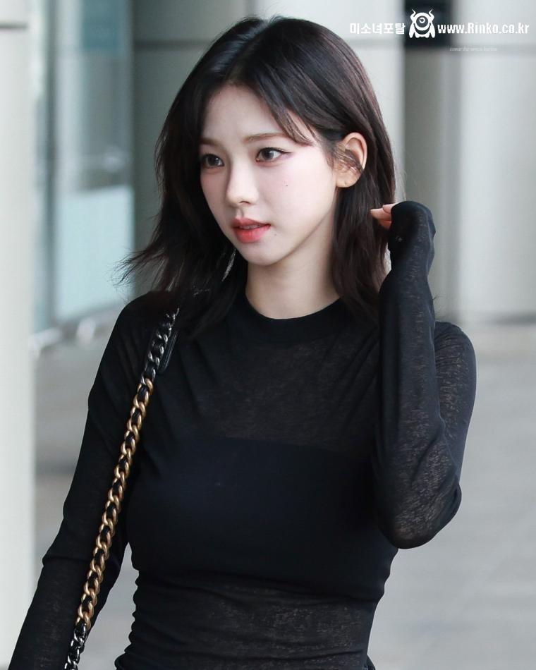 어디에서도 빛이 나는 카리나