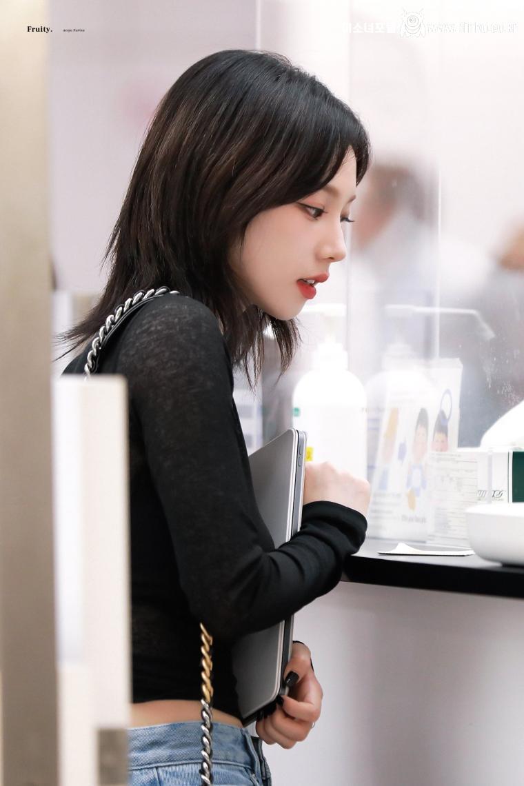 어디에서도 빛이 나는 카리나