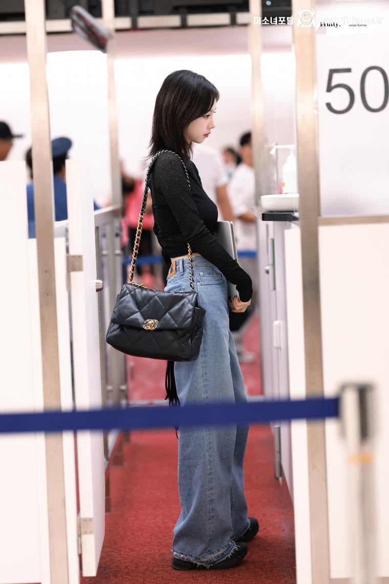 어디에서도 빛이 나는 카리나