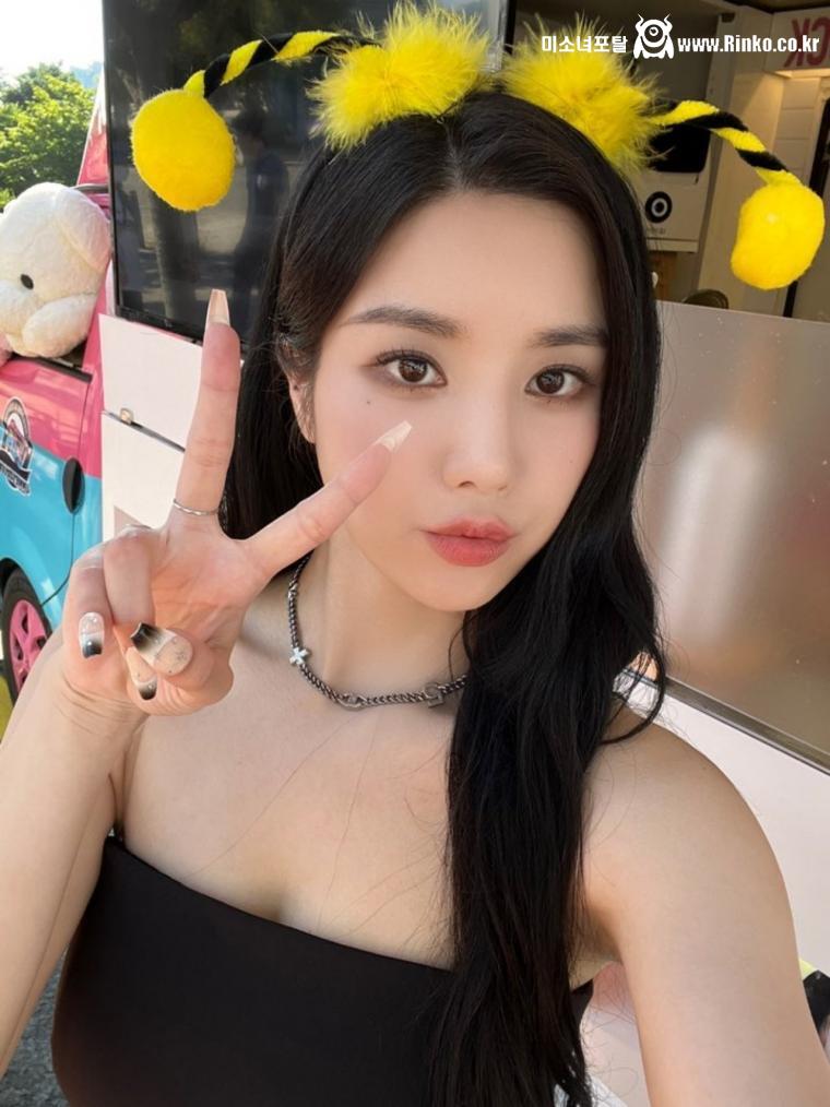 시원한 블랙원피스 한일 워터밤 통합우승자의 위엄 권은비 - 팬미팅