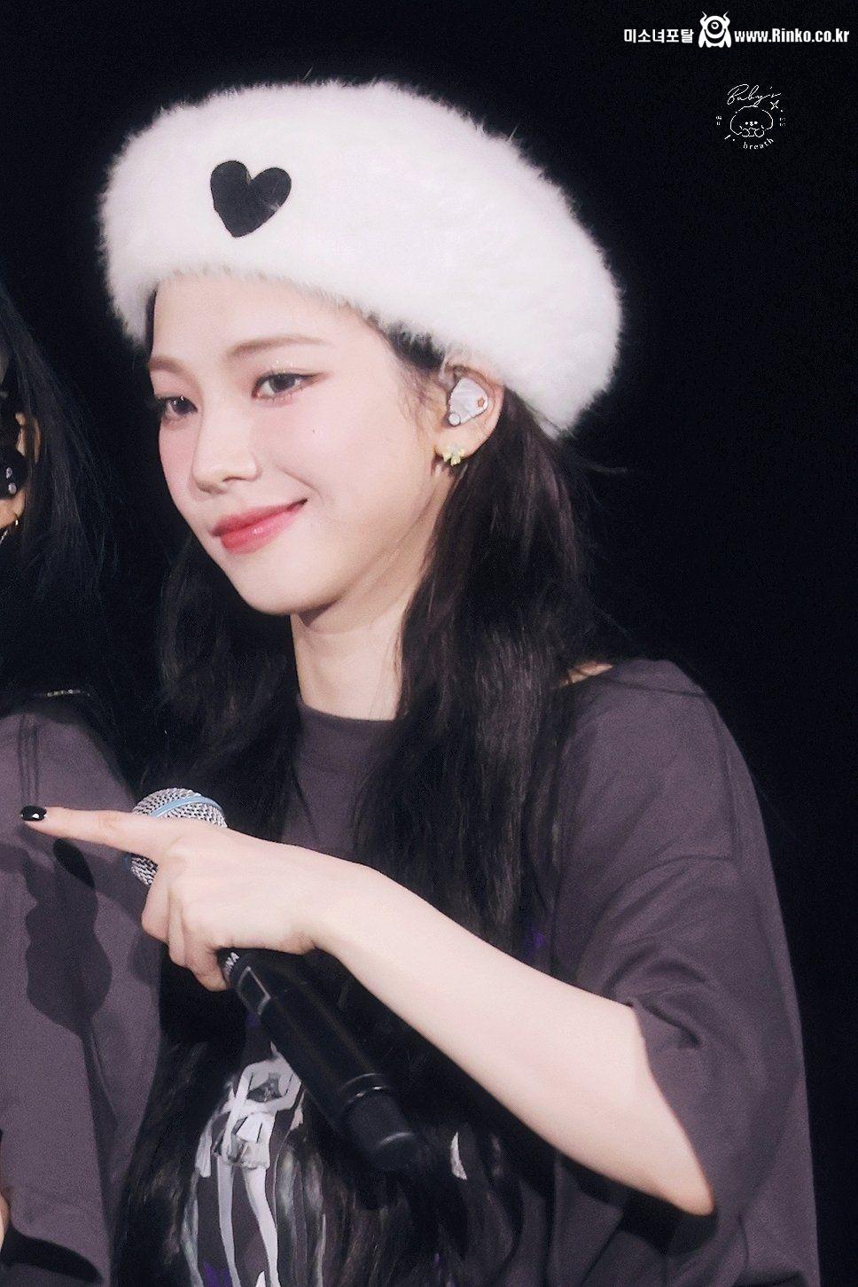 콘서트에서 결국 눈물 흘린 카리나