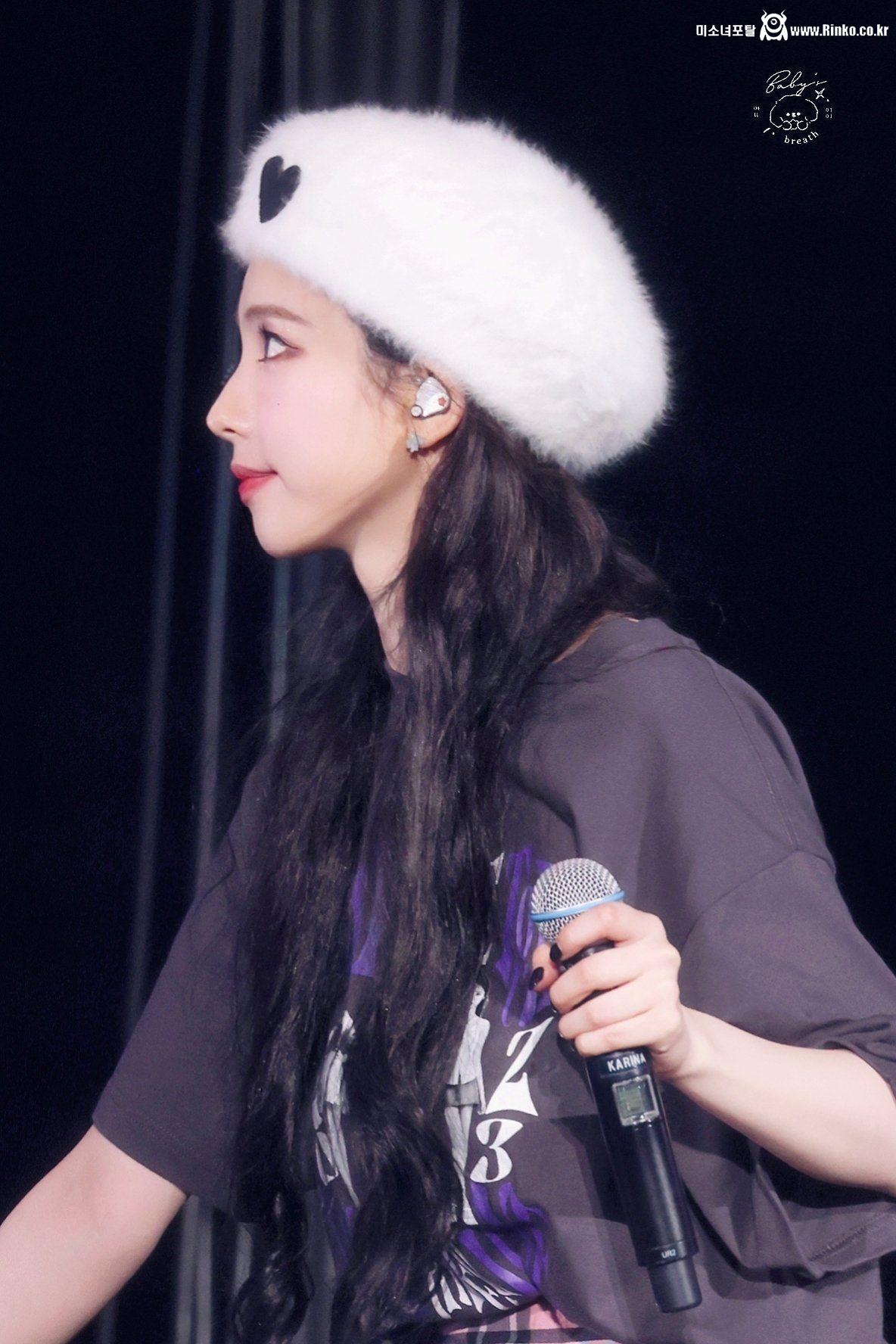 콘서트에서 결국 눈물 흘린 카리나