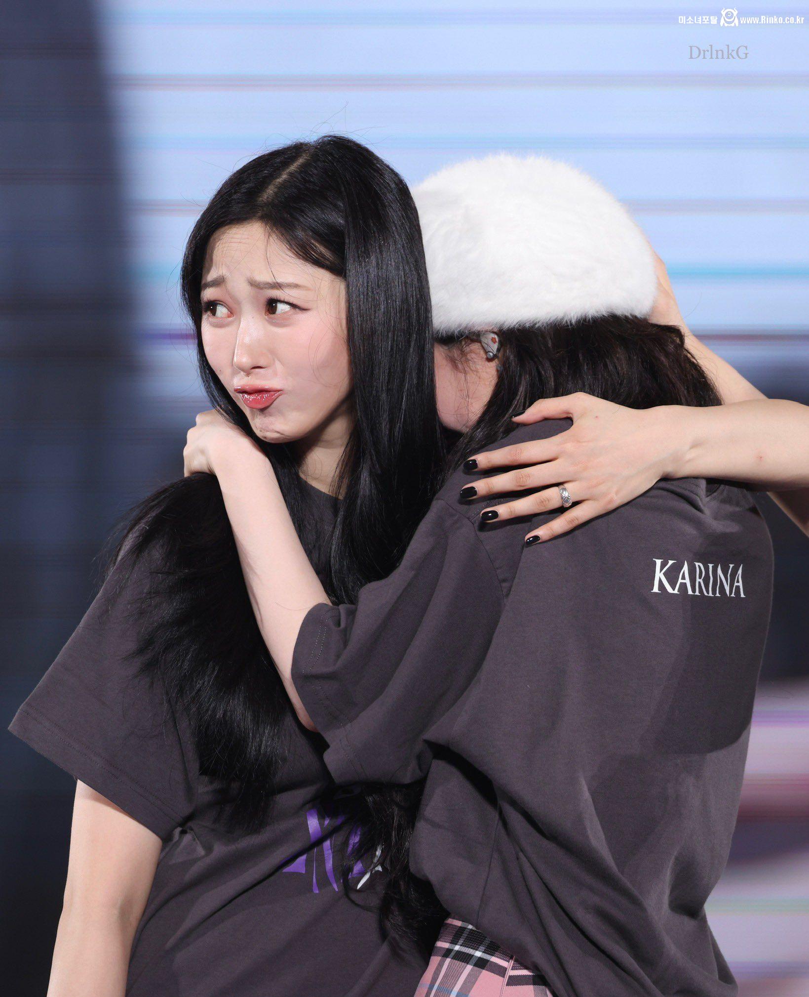 콘서트에서 결국 눈물 흘린 카리나