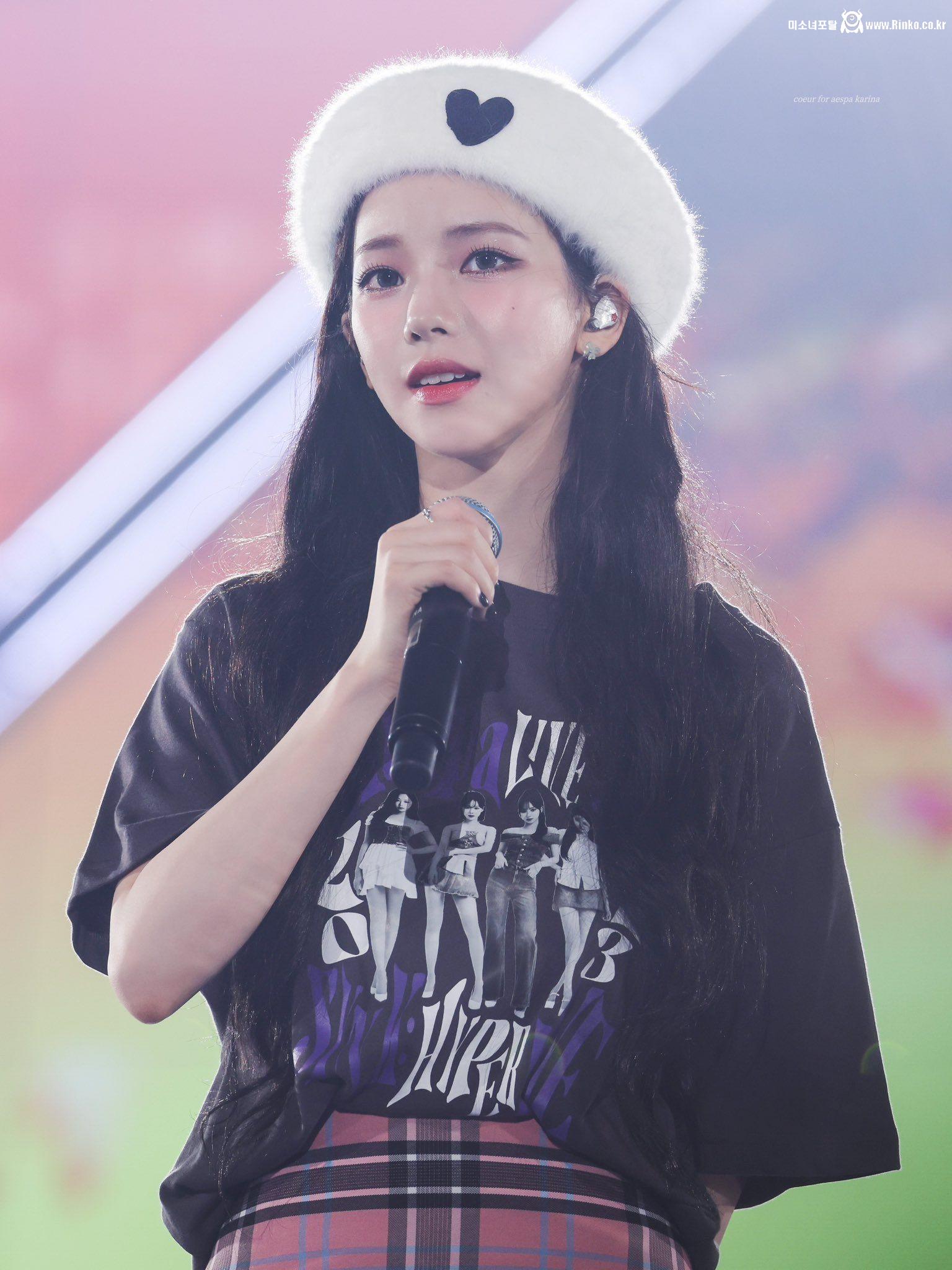 콘서트에서 결국 눈물 흘린 카리나