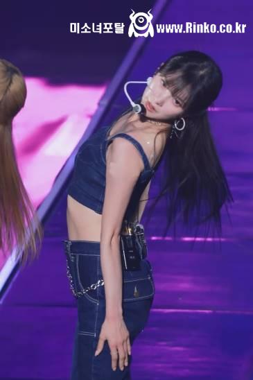 청 크롭 민소매 케플러 최유진