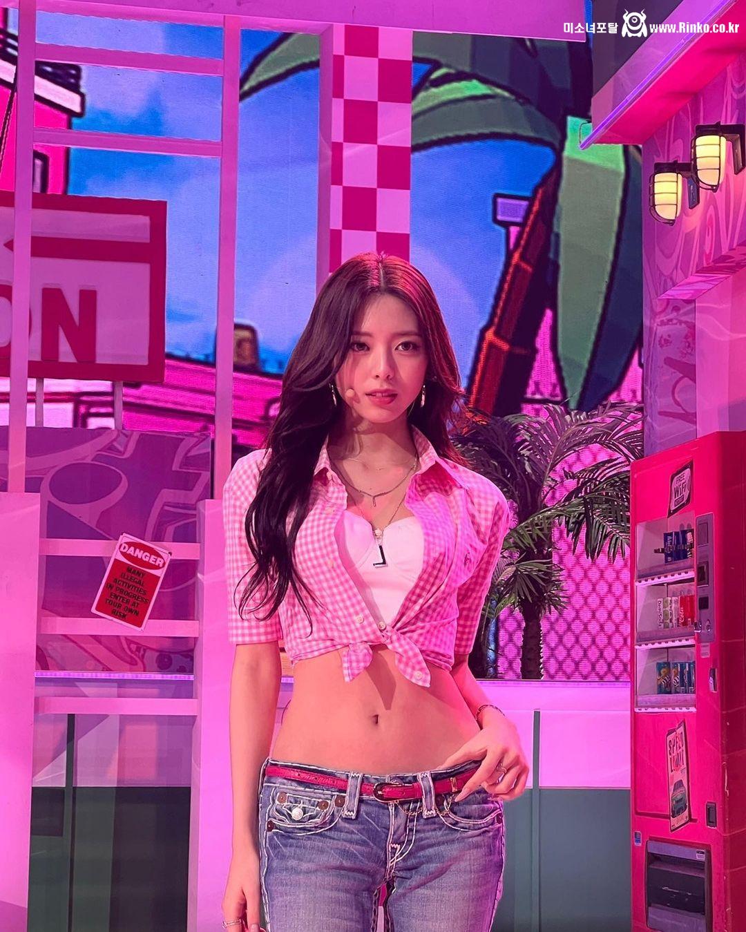 골반뽕 논란 단번에 잠재운   레전드 무대