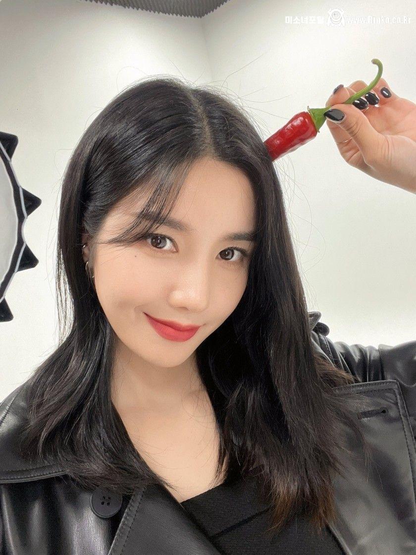 최예나, 장원영, 안유진에 밀린 권은비