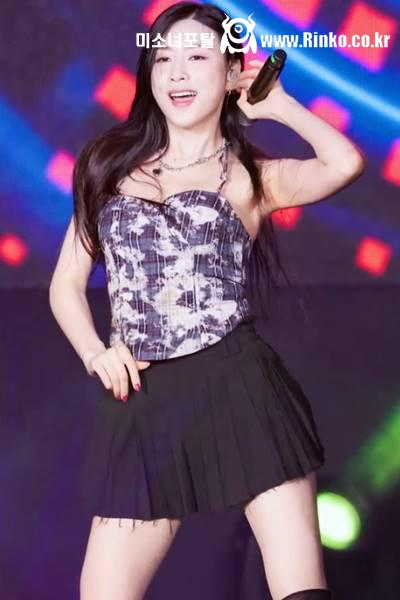 민소매 헐렁한 가슴 컵틈 오버니검스 에이핑크 오하영