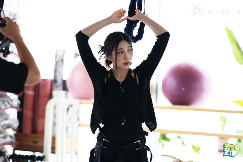 가랑이에 고통받는 정예인