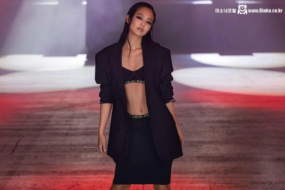 블랙핑크 제니 캘빈클라인 속옷 화보