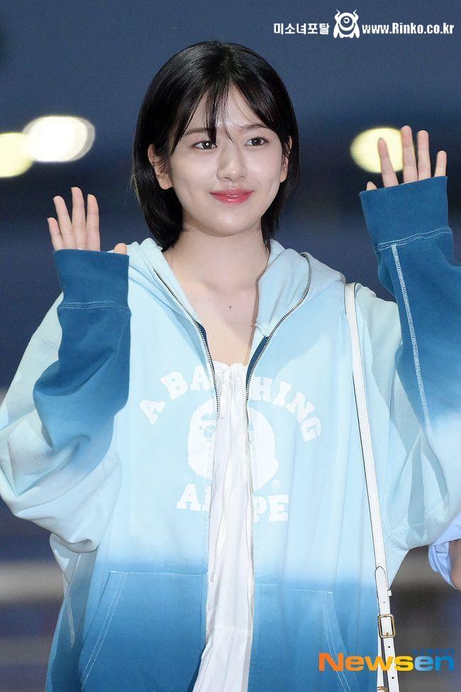 단발 머리도 잘 어울리는 안유진