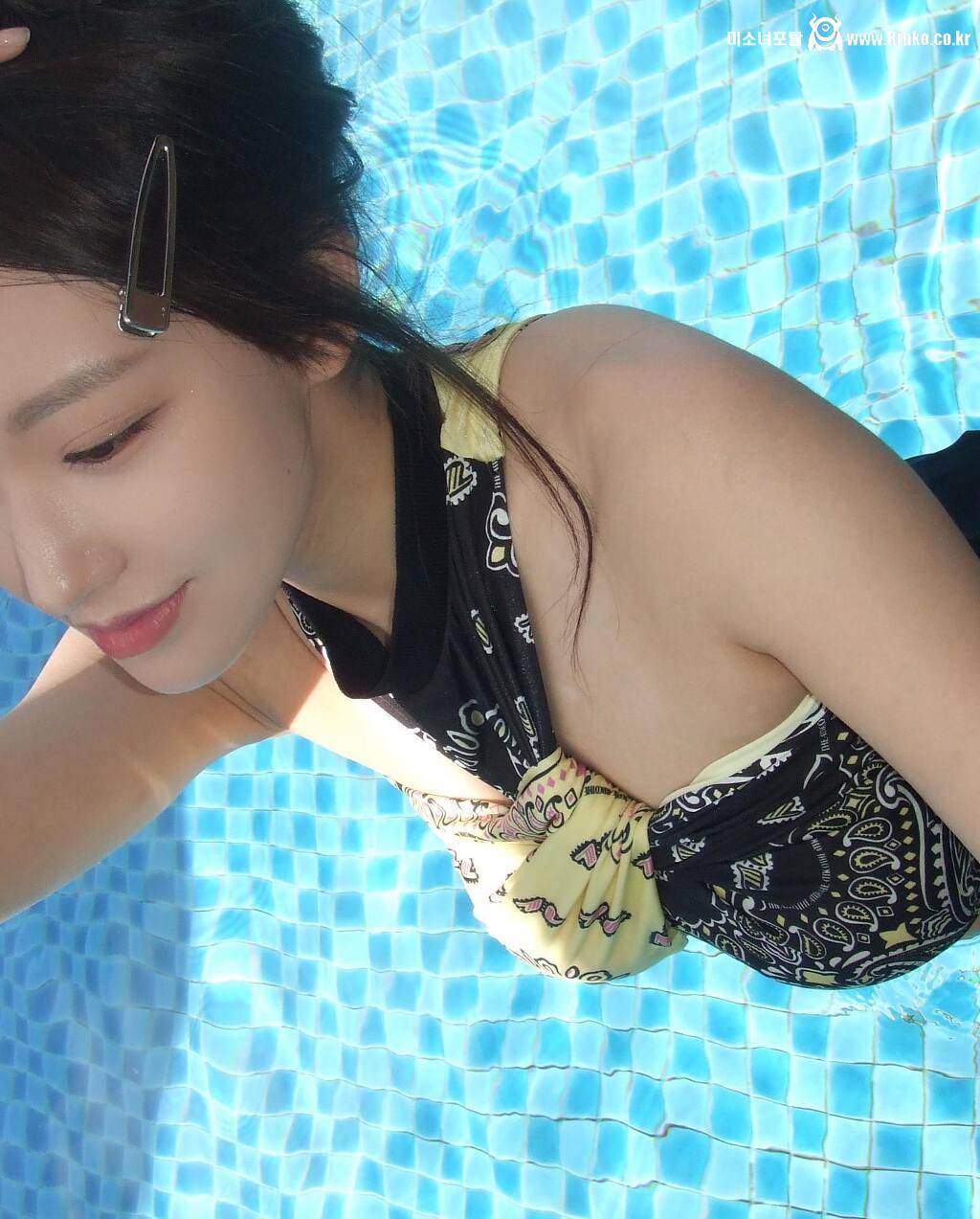 성소 슨황...홀터넥 비키니 묵직한 거유가슴과 삐져나온 엉밑살