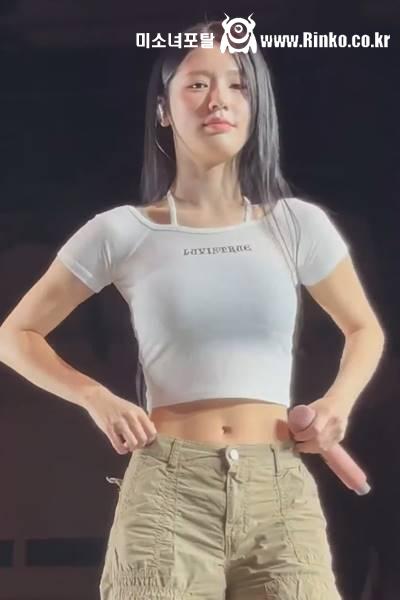 시스루 크롭 흰티 검정브라 배꼽 노출 (여자)아이들 미연