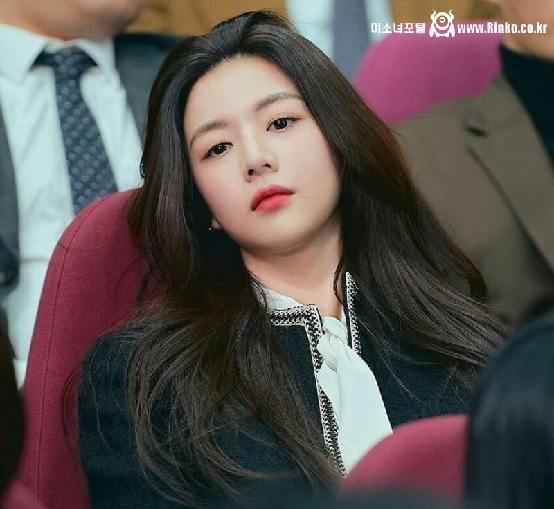 평소보다 살 올랐었다는 로스쿨 시절 고윤정