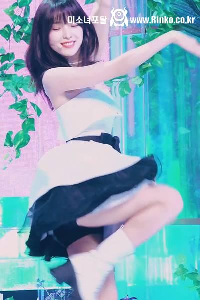 오프솔더 미니드레스 윗가슴 오마이걸 아린