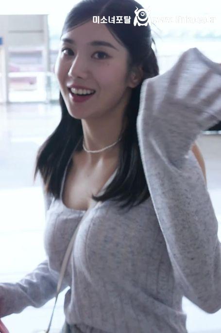 진정이 안 되는 마음 권은비