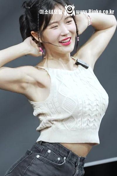 팬미팅 하는 조현영