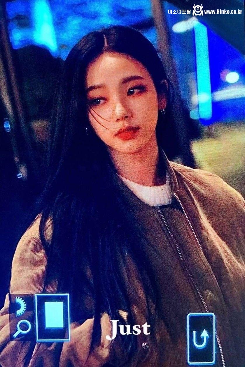 막 찍어도 예쁜 카리나