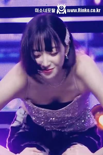 끈 민소매 반짝이 하이키 리이나