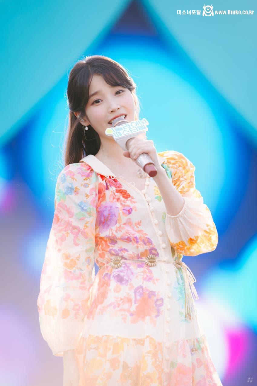 어제자 아이유 이슬라이브 페스티벌 움짤, 사진