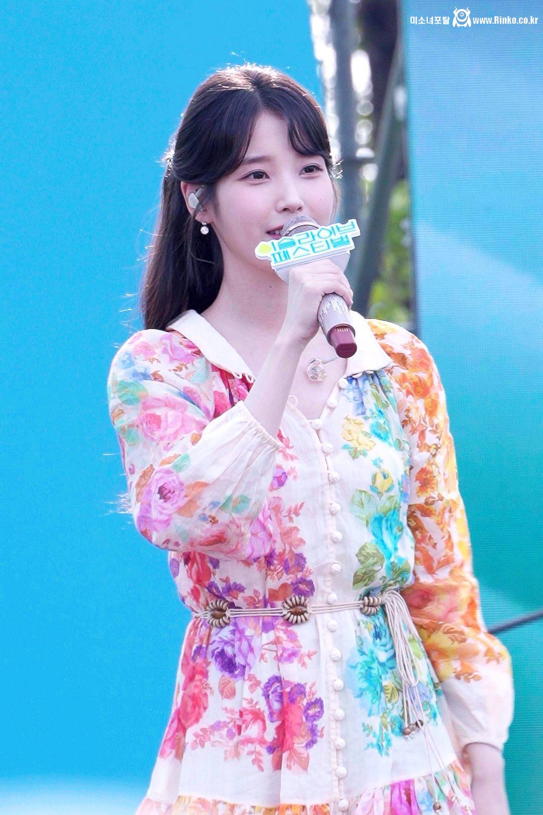 어제자 아이유 이슬라이브 페스티벌 움짤, 사진